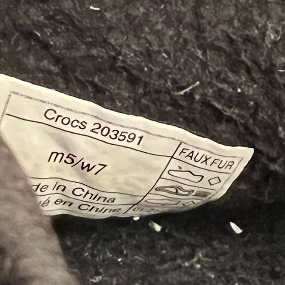 Crocs Faux Fur Lined Clogs Black size M5 W7 Shoes Dual Comfort Slip On 203591 - Picture 5 of 12